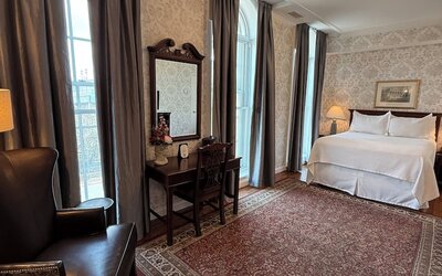 Penn's View Hotel