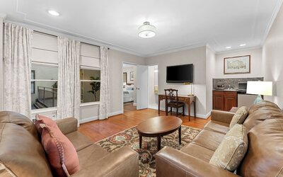 Penn's View Hotel