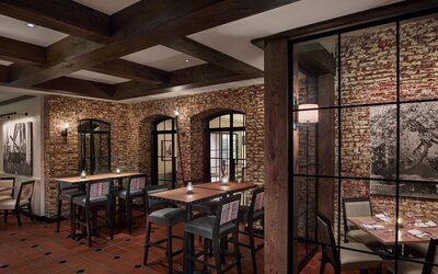 Penn's View Hotel