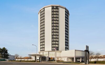 Holiday Inn Philadelphia Arpt-Stadium Area by IHG