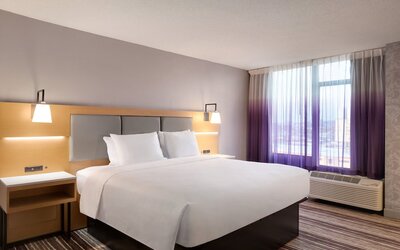 Holiday Inn Philadelphia Arpt-Stadium Area by IHG