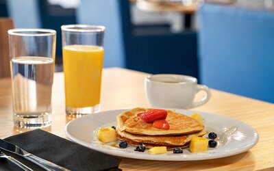 Holiday Inn Philadelphia Arpt-Stadium Area by IHG