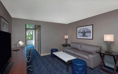 Sheraton Suites Philadelphia Airport