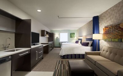 Home2 Suites by Hilton Philadelphia - Convention Center, PA