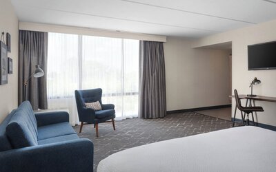 Four Points by Sheraton Philadelphia Northeast