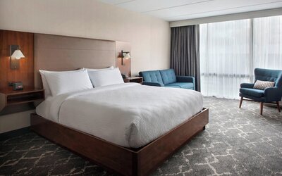Four Points by Sheraton Philadelphia Northeast