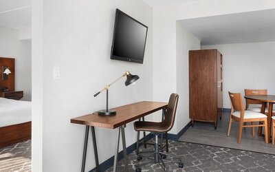 Four Points by Sheraton Philadelphia Northeast