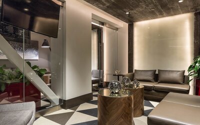 The Windsor Suites