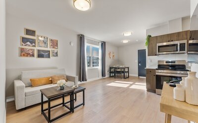 4211 Suites