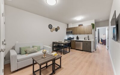 4211 Suites