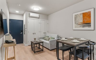 4211 Suites