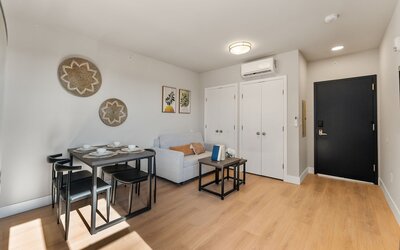 4211 Suites