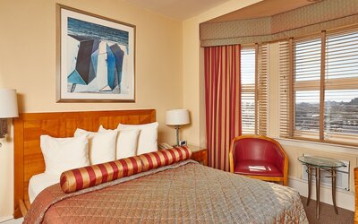 Alexander Inn