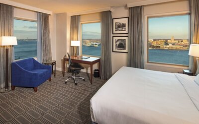 Hilton Philadelphia at Penn's Landing