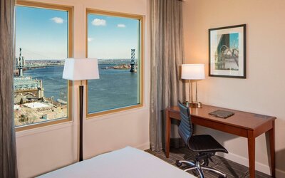 Hilton Philadelphia at Penn's Landing