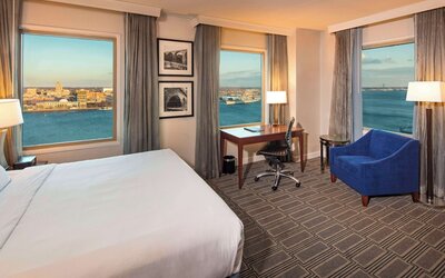 Room, 1 King Bed (Waterfront View)