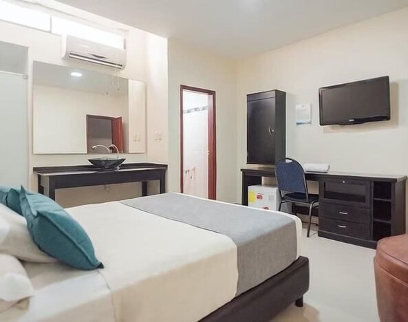 Day use room with natural light at Hotel Rivera Del Mar.