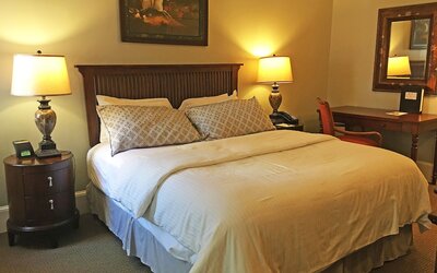 Morris House Hotel