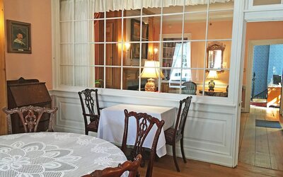 Morris House Hotel