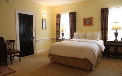Morris House Hotel