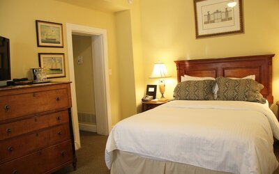 Morris House Hotel
