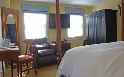 Morris House Hotel