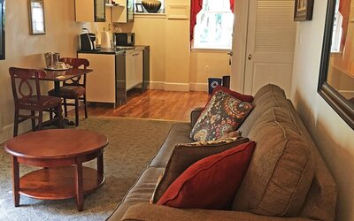 Morris House Hotel
