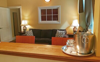 Morris House Hotel