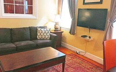 Morris House Hotel