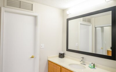 Philadelphia Suites-Extended Stay