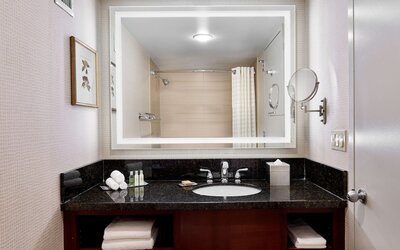 DoubleTree by Hilton Philadelphia Center City