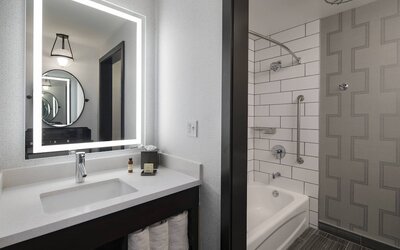 The Notary Hotel, Philadelphia, Autograph Collection by Marriott