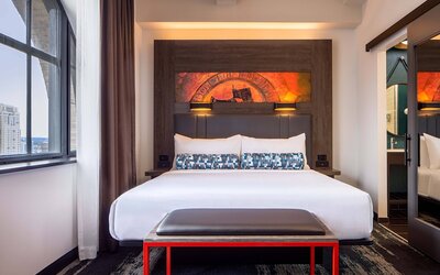 Aloft by Marriott Philadelphia Downtown