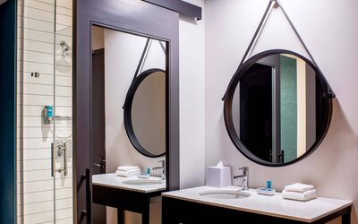 Aloft by Marriott Philadelphia Downtown
