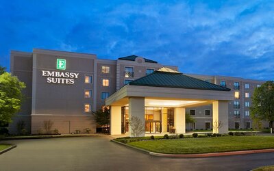 Embassy Suites by Hilton Philadelphia Airport