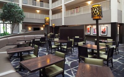 Embassy Suites by Hilton Philadelphia Airport