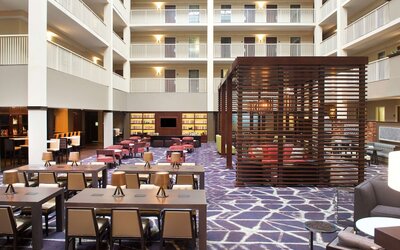 Embassy Suites by Hilton Philadelphia Airport