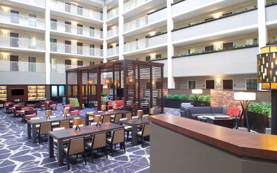 Embassy Suites by Hilton Philadelphia Airport