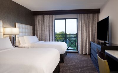 Embassy Suites by Hilton Philadelphia Airport