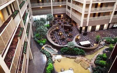 Embassy Suites by Hilton Philadelphia Airport