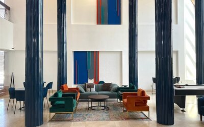 Coworking lounge at Regency Miami Airport By Sonesta.