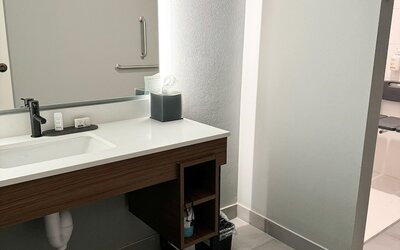 Hawthorn Extended Stay by Wyndham Mount Laurel / Moorestown
