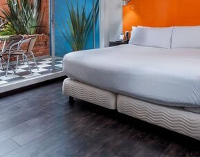 Hotel 104 Art Suites