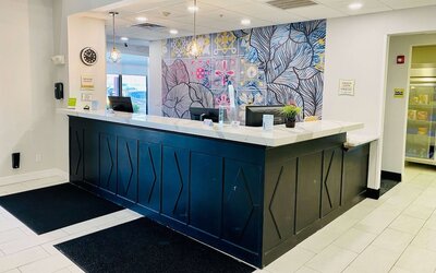 La Quinta Inn & Suites by Wyndham Mt. Laurel - Philadelphia