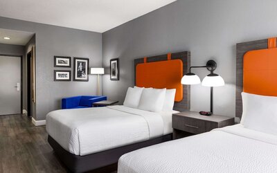 La Quinta Inn & Suites by Wyndham Mt. Laurel - Philadelphia