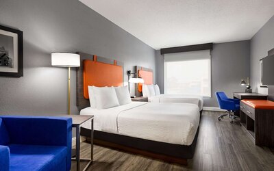 La Quinta Inn & Suites by Wyndham Mt. Laurel - Philadelphia
