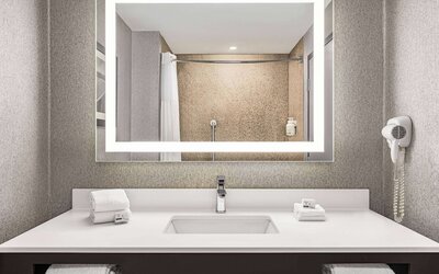 La Quinta Inn & Suites by Wyndham Mt. Laurel - Philadelphia