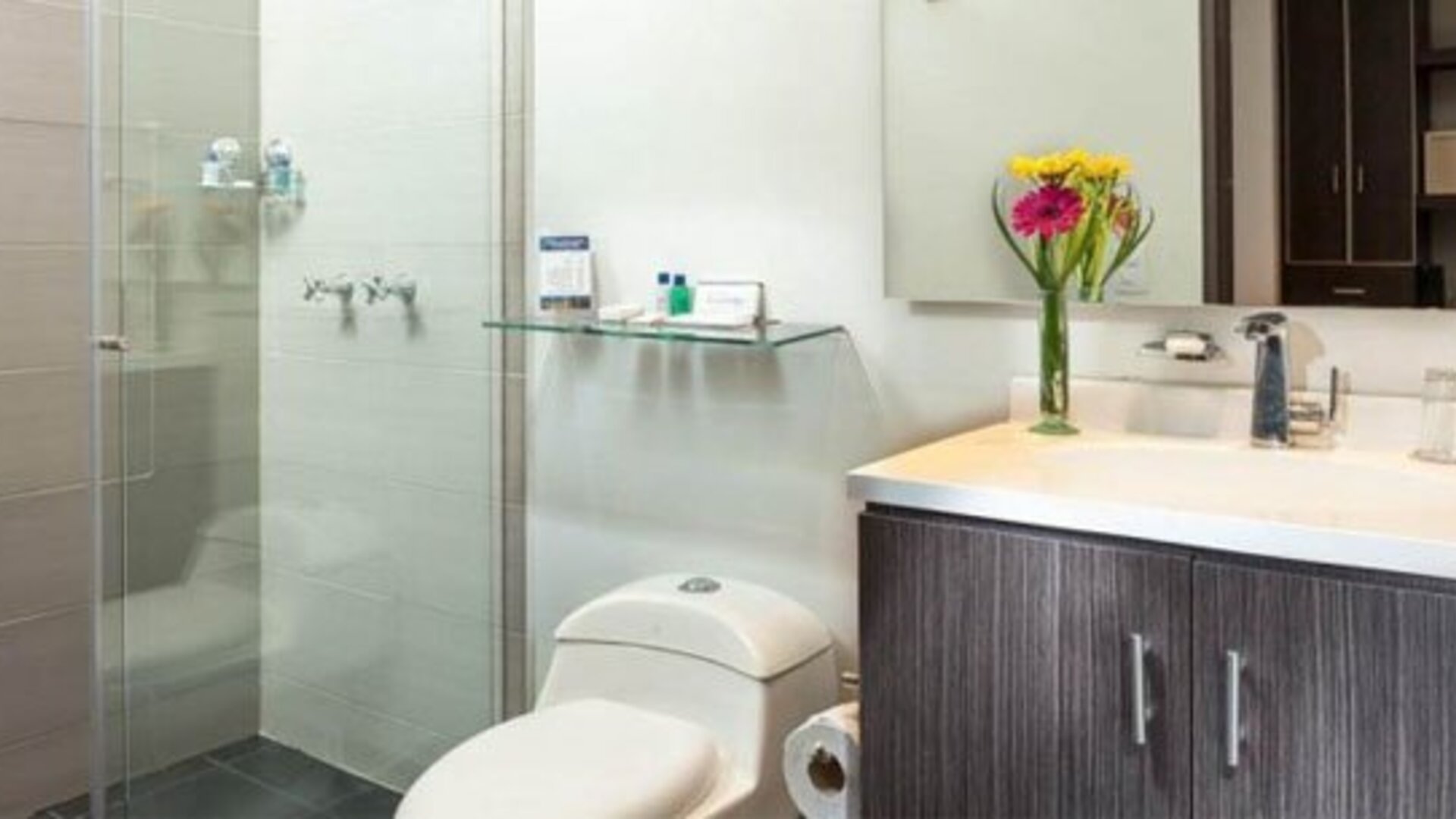 Hotel 104 Art Suites