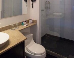 Hotel 104 Art Suites