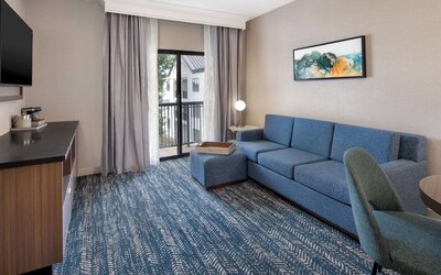 DoubleTree Suites by Hilton Hotel Mt. Laurel